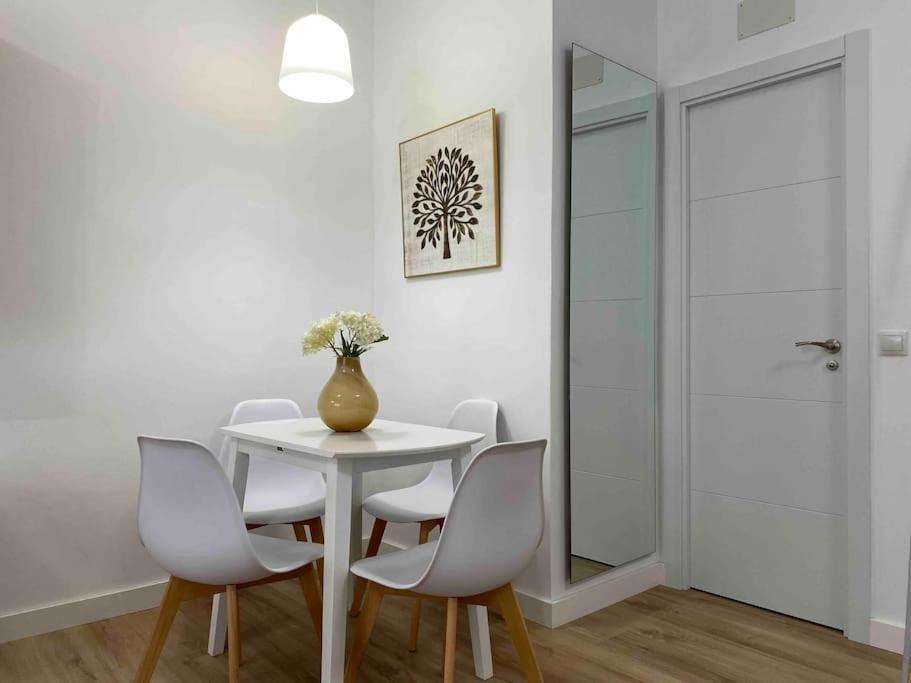 Tu Hogar Temporal En Con Excelente Ubicacion Apartamento